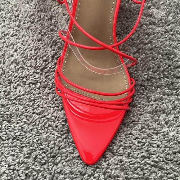 Red patent lace up heels - Picture 5 of 11